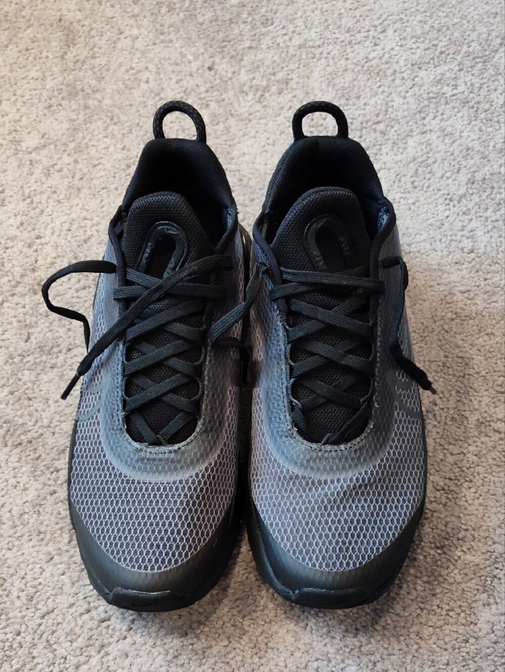 Nike Women's Athletic Low-Top Sneakers in Gray and Black - Picture 5 of 9